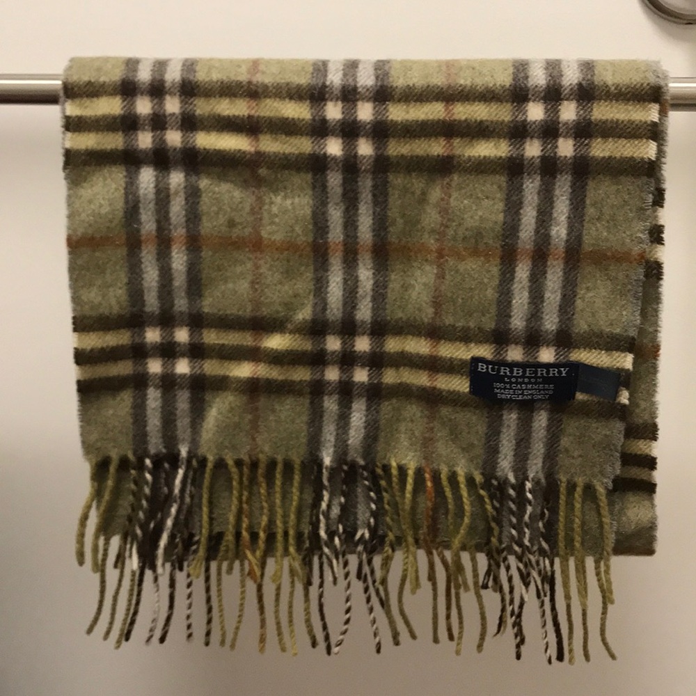Burberry London light green cashmere scarf (men’s)